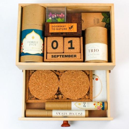 Gift Set - The Festive Desk Cabinet