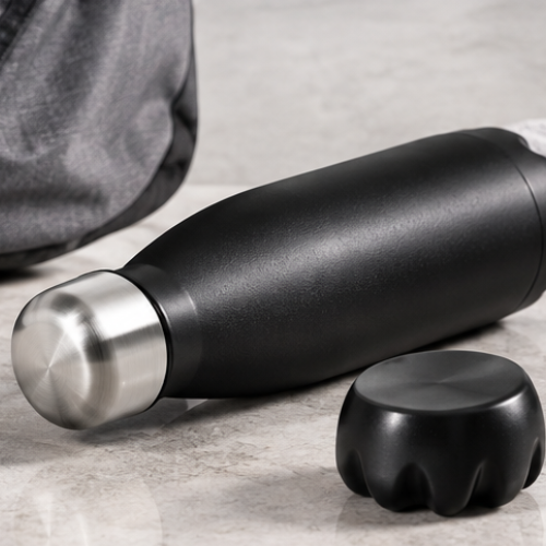 Cola 500ml Vacuum Flask in Color Finish